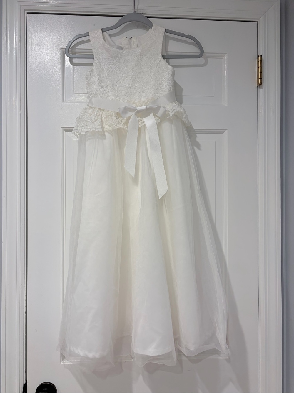 David’s Bridal Girls Ivory Lace Tulle Dress Size 7